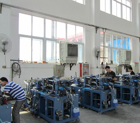 五金加工厂移动式窗口冷风机实例